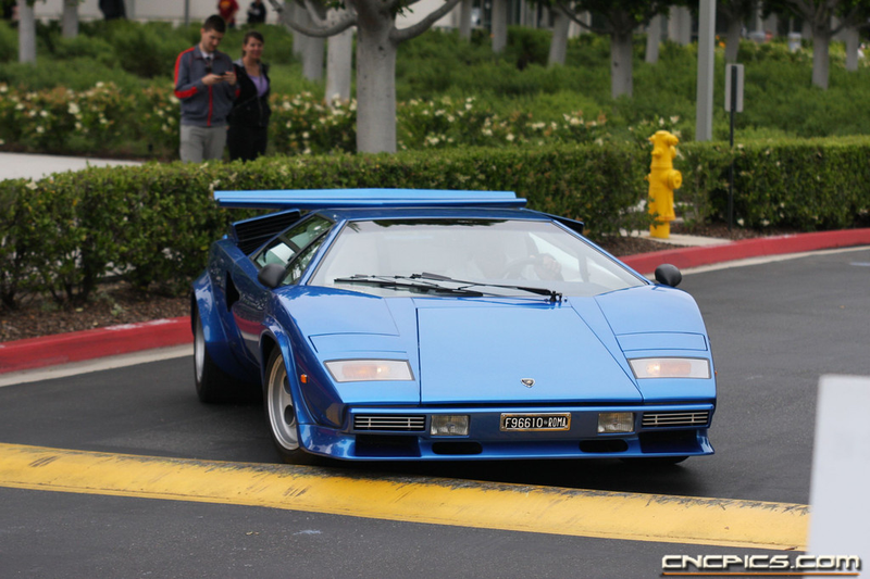 Illustration for article titled Blue Countach, how I love thee......